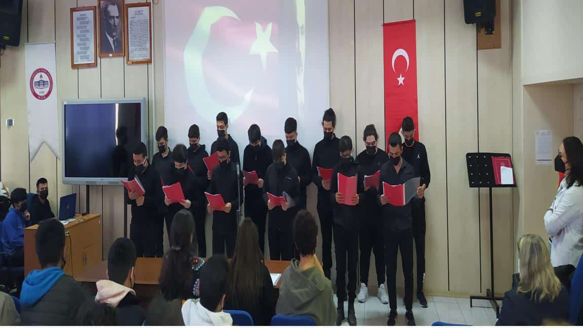 12 Mart İstiklal Marşı'nın Kabulü ve Mehmet Akif Ersoy'u Anma Günü Okulumuzda Yapıldı.