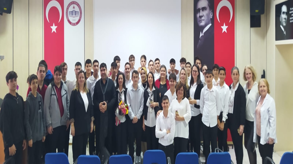 Zonguldak Mesleki ve Teknik Anadolu Lisesi'nde Öğretmenler Günü Coşkusu