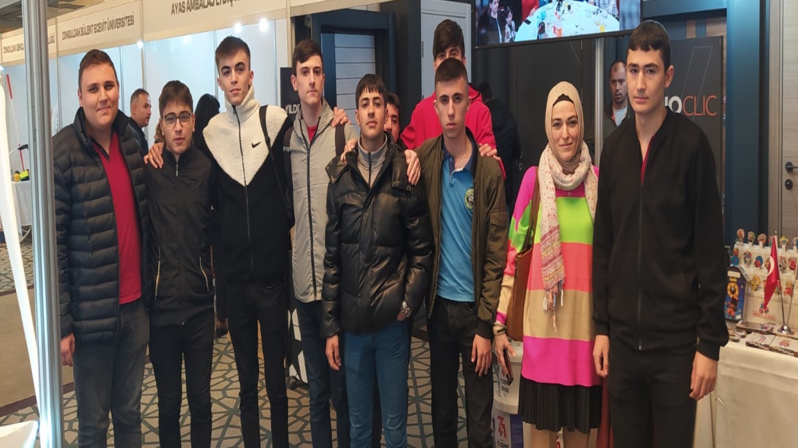 Okulumuz Öğrencileri Zonguldak 2. Genel Ticaret Fuarı'nda İş Dünyasıyla Buluştu.